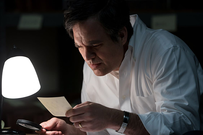 DarkWatersst8jpgsdlowCopyright2019WWEntertainment